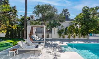 Luxueus gerenoveerde villa te koop op een steenworp van het strand in Oost Marbella 776409 