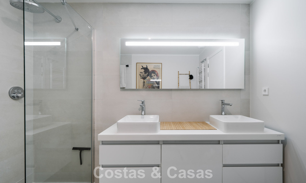 Halfvrijstaande woning te koop, frontlinie golf, in een gated community van Sotogrande, Costa del Sol 775986