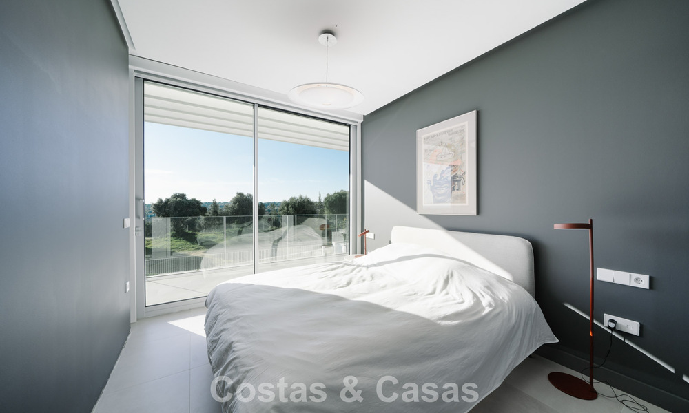 Halfvrijstaande woning te koop, frontlinie golf, in een gated community van Sotogrande, Costa del Sol 775989