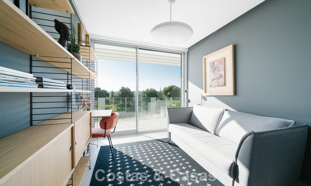 Halfvrijstaande woning te koop, frontlinie golf, in een gated community van Sotogrande, Costa del Sol 775991