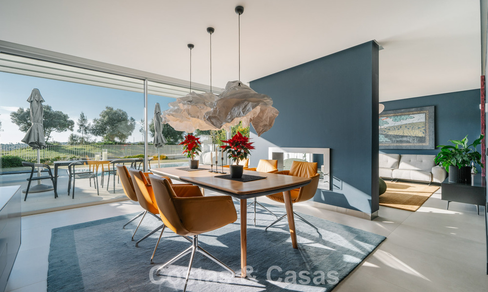 Halfvrijstaande woning te koop, frontlinie golf, in een gated community van Sotogrande, Costa del Sol 776006