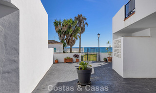 Ruim herenhuis te koop in een eerstelijnsstrand complex op de New Golden Mile tussen Marbella en Estepona 776025 