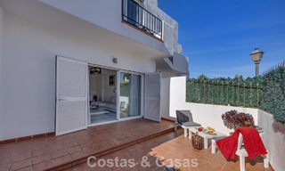 Ruim herenhuis te koop in een eerstelijnsstrand complex op de New Golden Mile tussen Marbella en Estepona 776041 