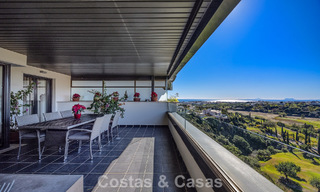 Luxe appartement te koop in het vooraanstaand 5* Los Flamingos Golfresort op de New Golden Mile, Marbella - Benahavis 776138 
