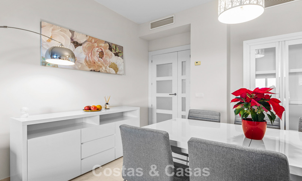 Luxe appartement te koop in het vooraanstaand 5* Los Flamingos Golfresort op de New Golden Mile, Marbella - Benahavis 776141