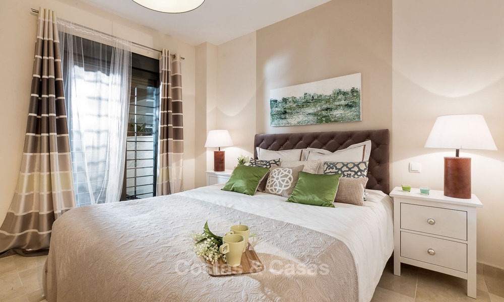Eigentijdse golf appartementen te koop in een 5-sterren golfresort, New Golden Mile, Marbella - Benahavis 807046