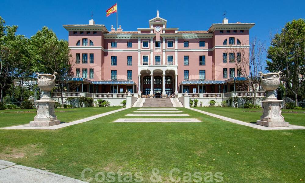 Eigentijdse golf appartementen te koop in een 5-sterren golfresort, New Golden Mile, Marbella - Benahavis 807051