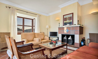 Spaans herenhuis met zeezicht te koop, in een rustige, beveiligde community in de heuvels van Benahavis - Marbella 776246 