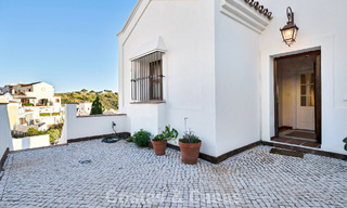 Spaans herenhuis met zeezicht te koop, in een rustige, beveiligde community in de heuvels van Benahavis - Marbella 776249 