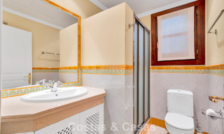 Spaans herenhuis met zeezicht te koop, in een rustige, beveiligde community in de heuvels van Benahavis - Marbella 776251 