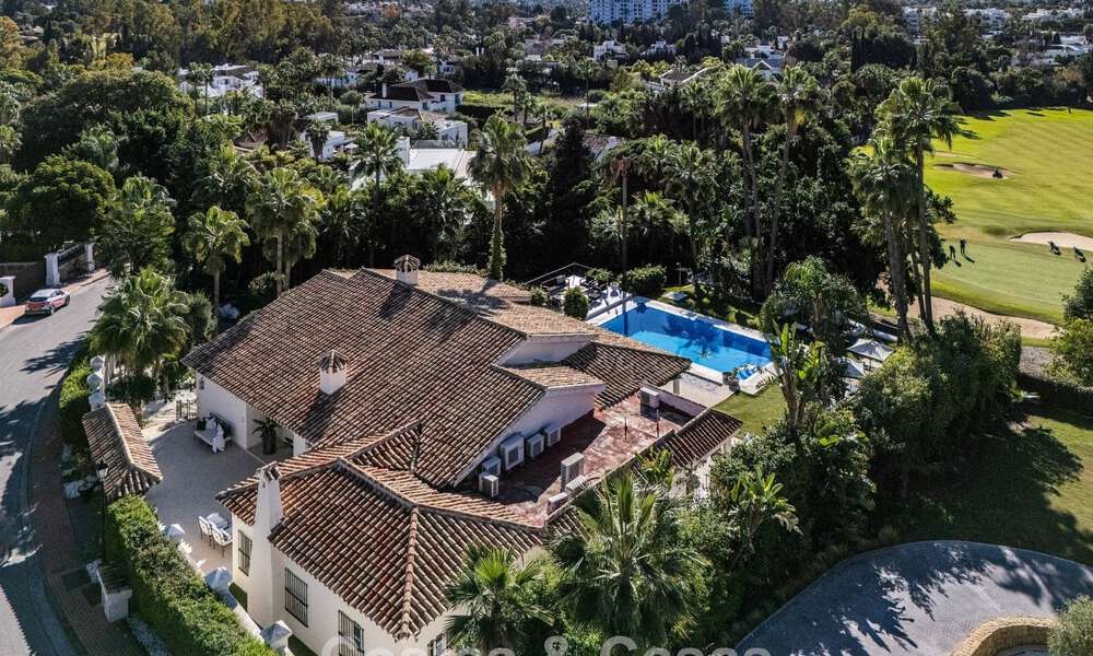 Instapklare luxevilla met een moderne mediterrane bouwstijl te koop in Nueva Andalucia’s golfvallei, Marbella 776265