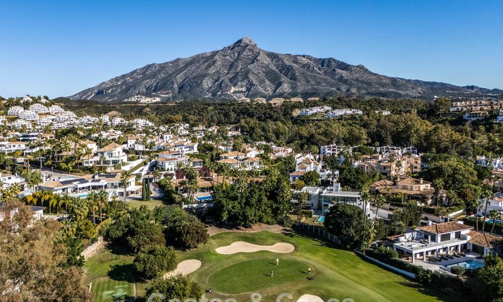 Instapklare luxevilla met een moderne mediterrane bouwstijl te koop in Nueva Andalucia’s golfvallei, Marbella 776267