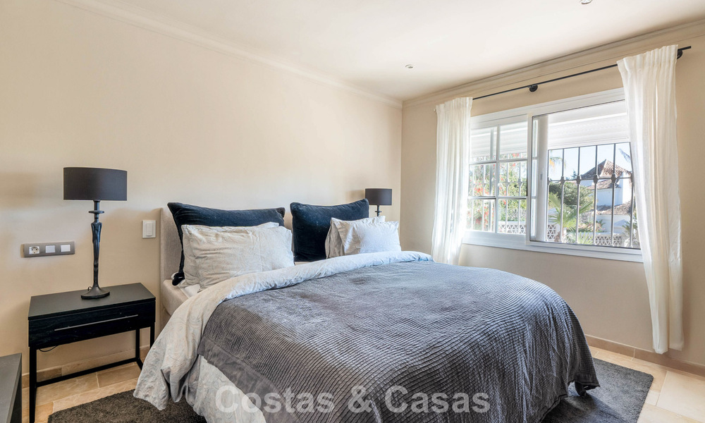 Instapklare luxevilla met een moderne mediterrane bouwstijl te koop in Nueva Andalucia’s golfvallei, Marbella 776285
