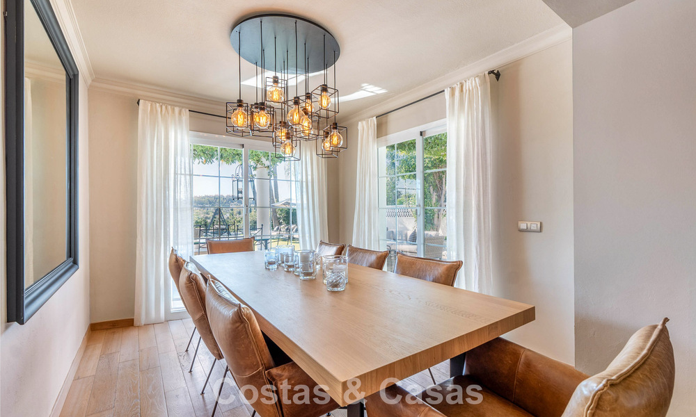 Instapklare luxevilla met een moderne mediterrane bouwstijl te koop in Nueva Andalucia’s golfvallei, Marbella 776292