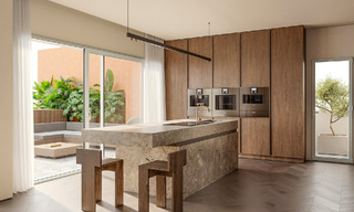 Modern gerenoveerd duplex penthouse te koop, op korte afstand van voorzieningen in Nueva Andalucia’s golfvallei, Marbella 776328 