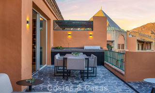 Modern gerenoveerd duplex penthouse te koop, op korte afstand van voorzieningen in Nueva Andalucia’s golfvallei, Marbella 793358 