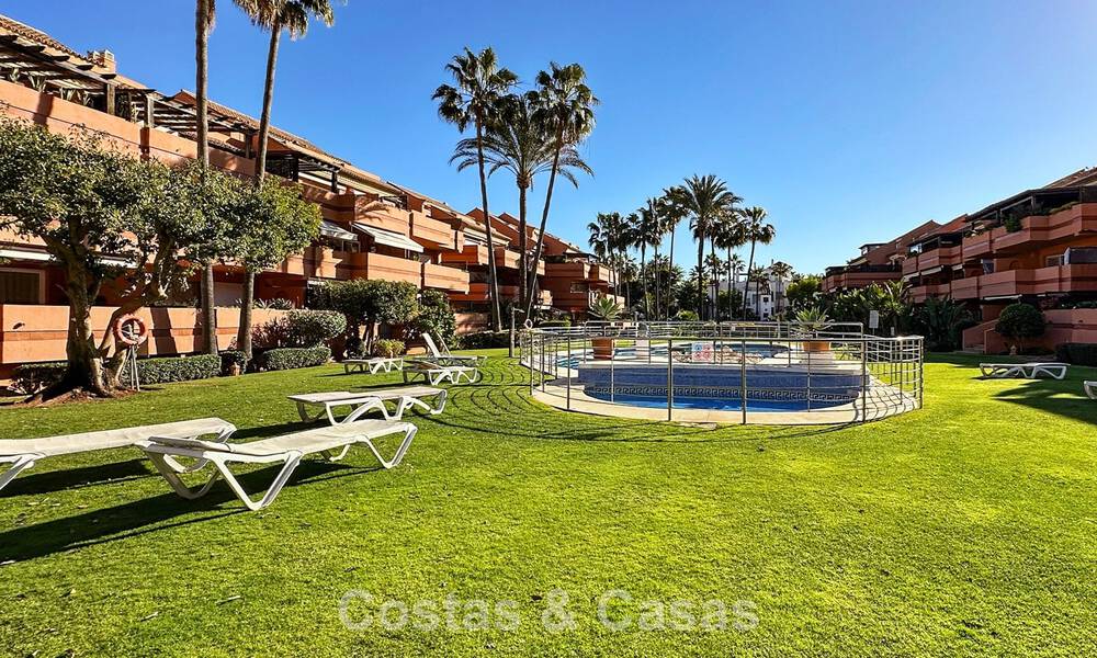 Beachside, begane grond appartement te koop op wandelafstand van het strand en Puerto Banus, Marbella 776355