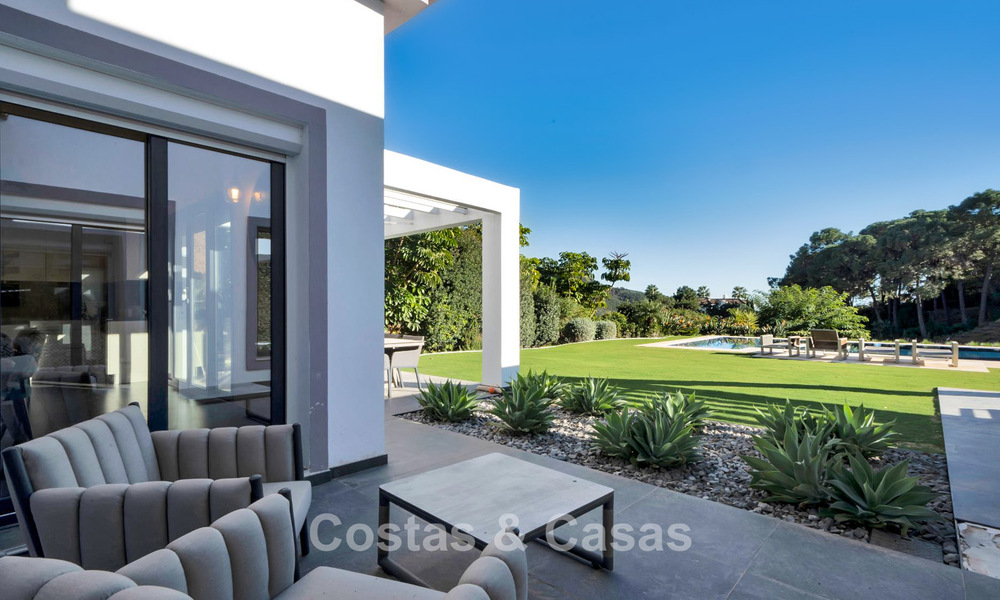 Luxueuze villa in mediterrane stijl te koop in een gated community omgeven door natuur in Marbella - Benahavis 776512
