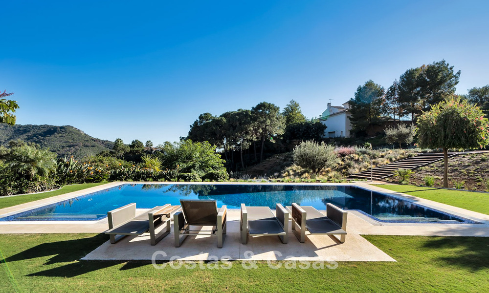 Luxueuze villa in mediterrane stijl te koop in een gated community omgeven door natuur in Marbella - Benahavis 776513
