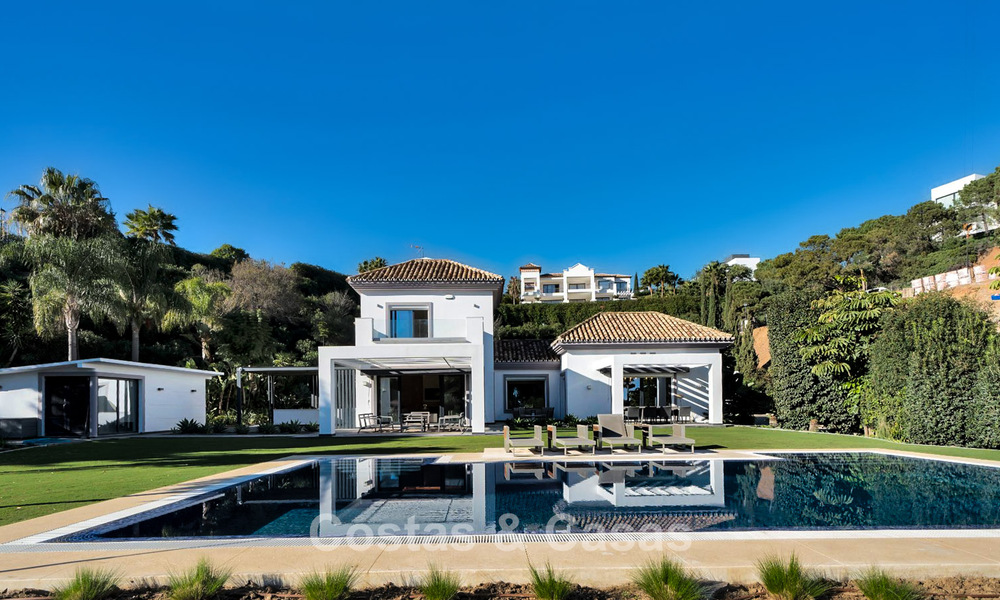 Luxueuze villa in mediterrane stijl te koop in een gated community omgeven door natuur in Marbella - Benahavis 776514