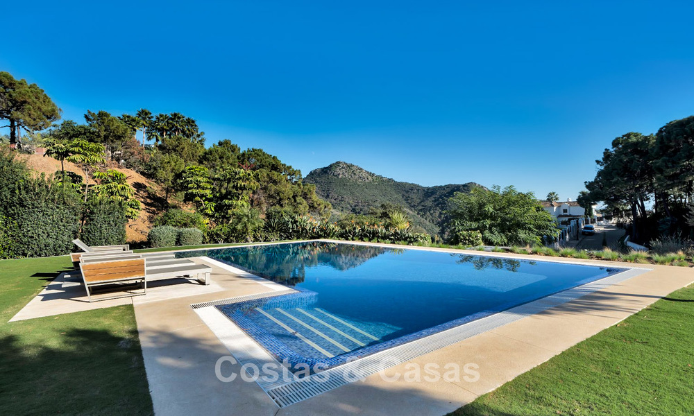 Luxueuze villa in mediterrane stijl te koop in een gated community omgeven door natuur in Marbella - Benahavis 776515