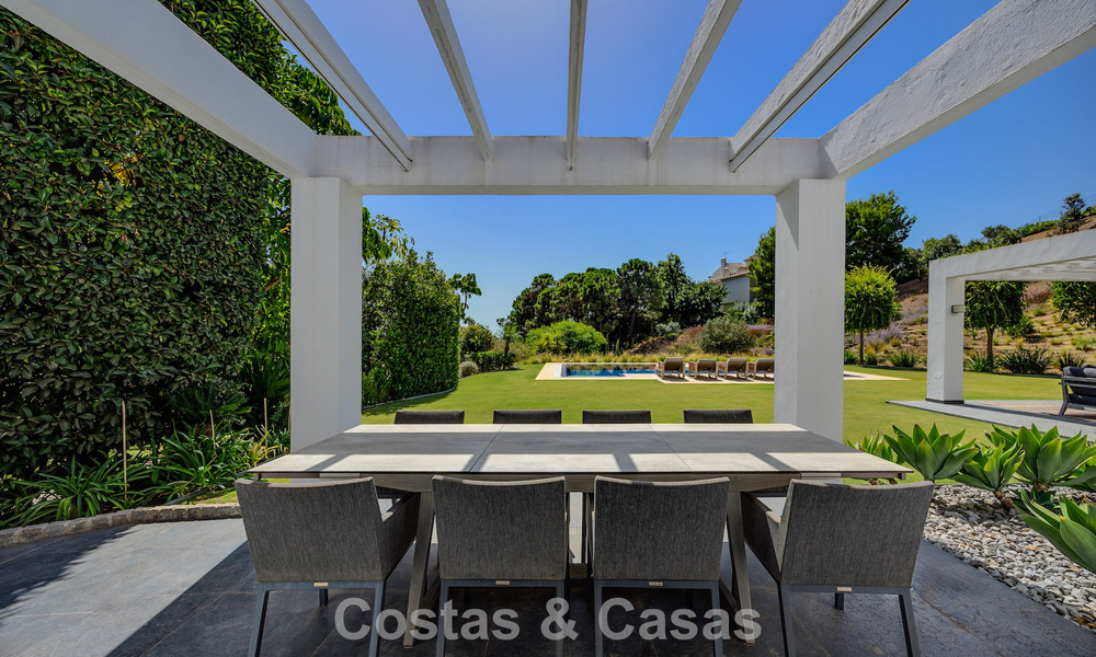 Luxueuze villa in mediterrane stijl te koop in een gated community omgeven door natuur in Marbella - Benahavis 805700