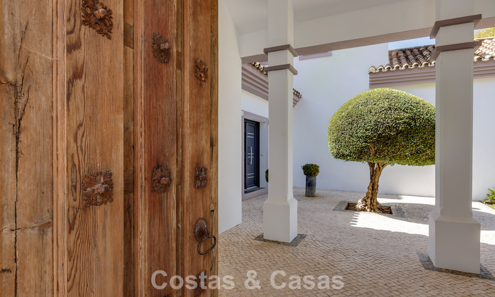 Luxueuze villa in mediterrane stijl te koop in een gated community omgeven door natuur in Marbella - Benahavis 805710