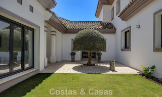 Luxueuze villa in mediterrane stijl te koop in een gated community omgeven door natuur in Marbella - Benahavis 805711 