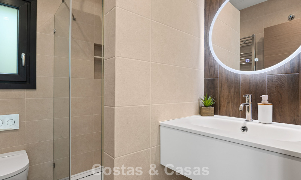 Luxueuze villa in mediterrane stijl te koop in een gated community omgeven door natuur in Marbella - Benahavis 805714