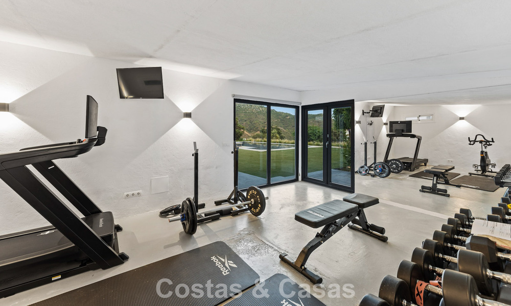 Luxueuze villa in mediterrane stijl te koop in een gated community omgeven door natuur in Marbella - Benahavis 805715
