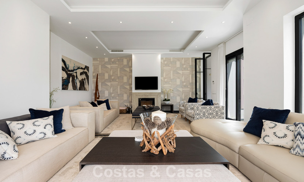 Luxueuze villa in mediterrane stijl te koop in een gated community omgeven door natuur in Marbella - Benahavis 805719