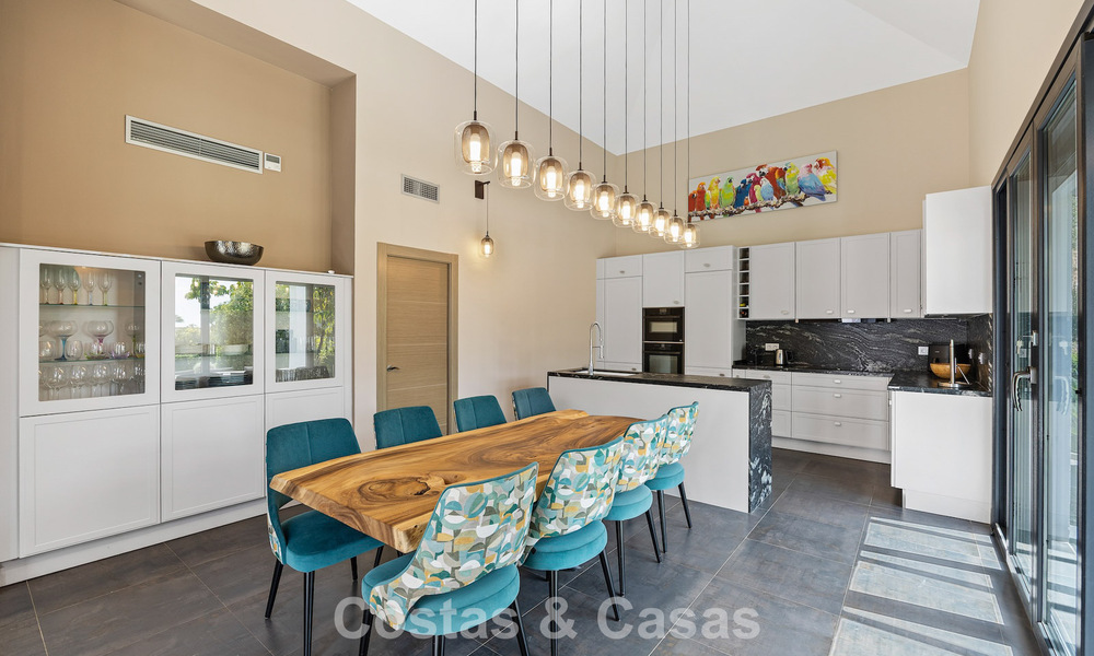 Luxueuze villa in mediterrane stijl te koop in een gated community omgeven door natuur in Marbella - Benahavis 805722
