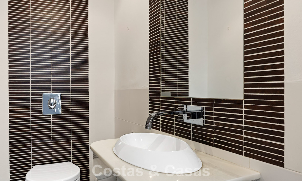 Luxueuze villa in mediterrane stijl te koop in een gated community omgeven door natuur in Marbella - Benahavis 805724