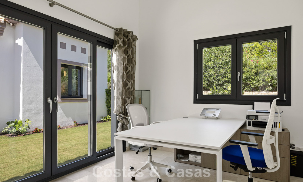 Luxueuze villa in mediterrane stijl te koop in een gated community omgeven door natuur in Marbella - Benahavis 805734