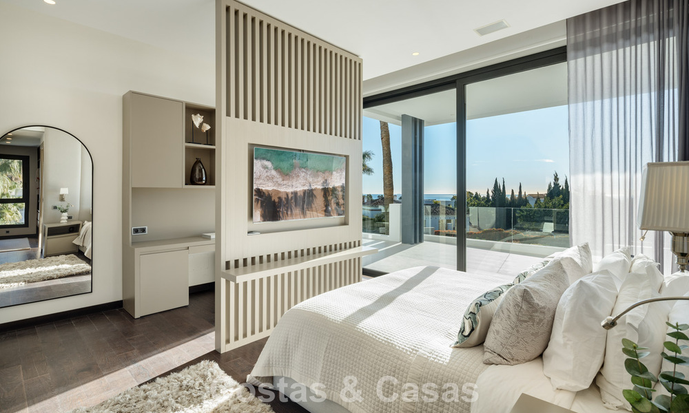 Eigentijdse luxevilla te koop, in een exclusieve, afgeschermde woonwijk op Marbella’s prestigieuze Golden Mile 776693