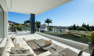 Eigentijdse luxevilla te koop, in een exclusieve, afgeschermde woonwijk op Marbella’s prestigieuze Golden Mile 776698 