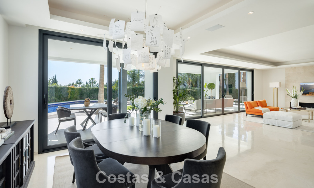 Eigentijdse luxevilla te koop, in een exclusieve, afgeschermde woonwijk op Marbella’s prestigieuze Golden Mile 776705