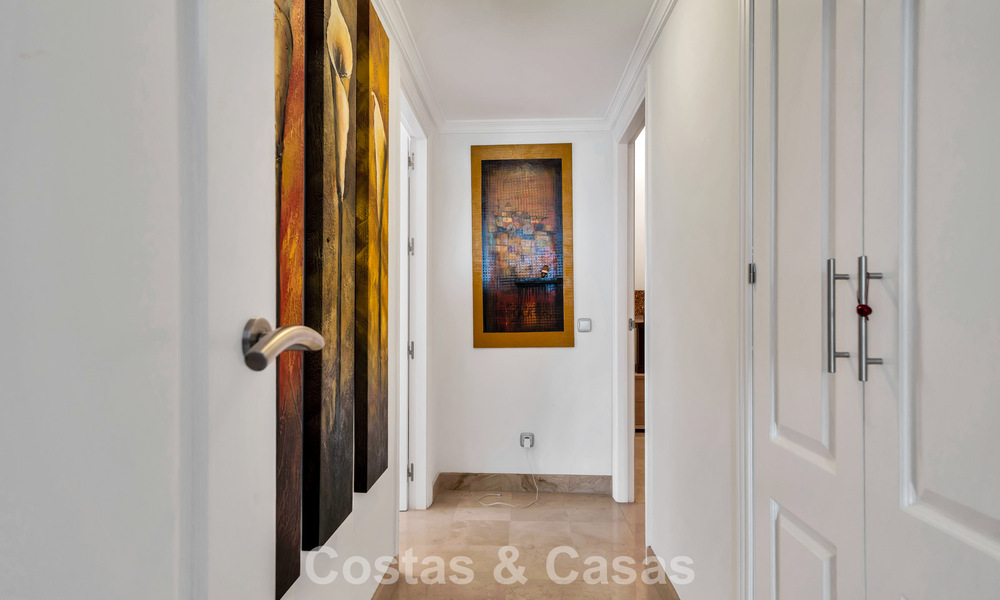 Luxueus begane grond appartement te koop, gelegen aan de New Golden Mile tussen Marbella en Estepona 776550