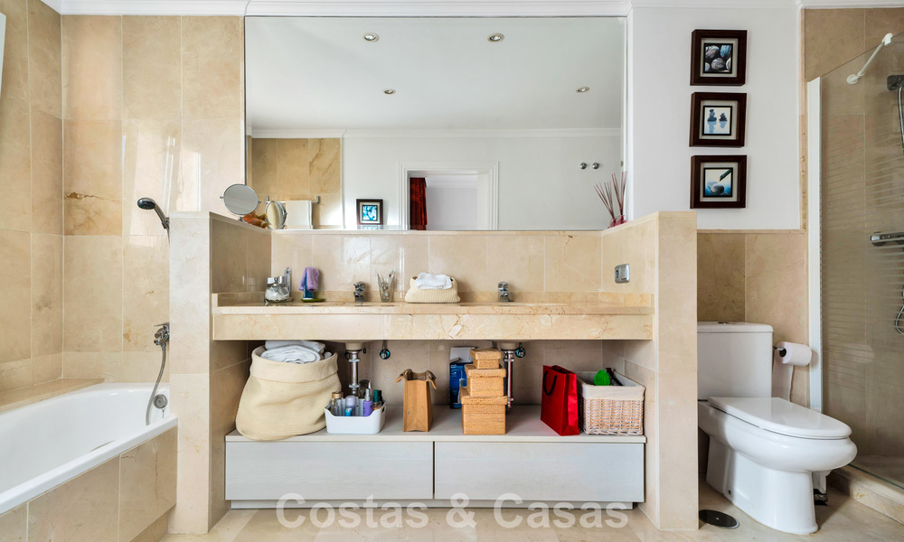 Luxueus begane grond appartement te koop, gelegen aan de New Golden Mile tussen Marbella en Estepona 776553