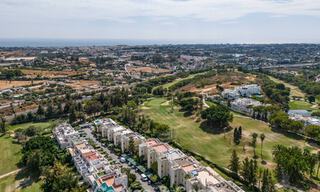 Charmant herenhuis met privézwembad te koop, in een gewilde golfenclave van La Quinta, Marbella - Benahavis 776620 