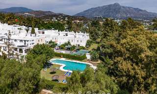 Charmant herenhuis met privézwembad te koop, in een gewilde golfenclave van La Quinta, Marbella - Benahavis 776621 