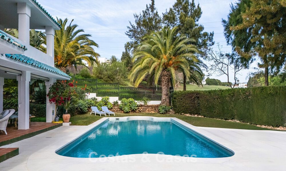 Charmant herenhuis met privézwembad te koop, in een gewilde golfenclave van La Quinta, Marbella - Benahavis 776622