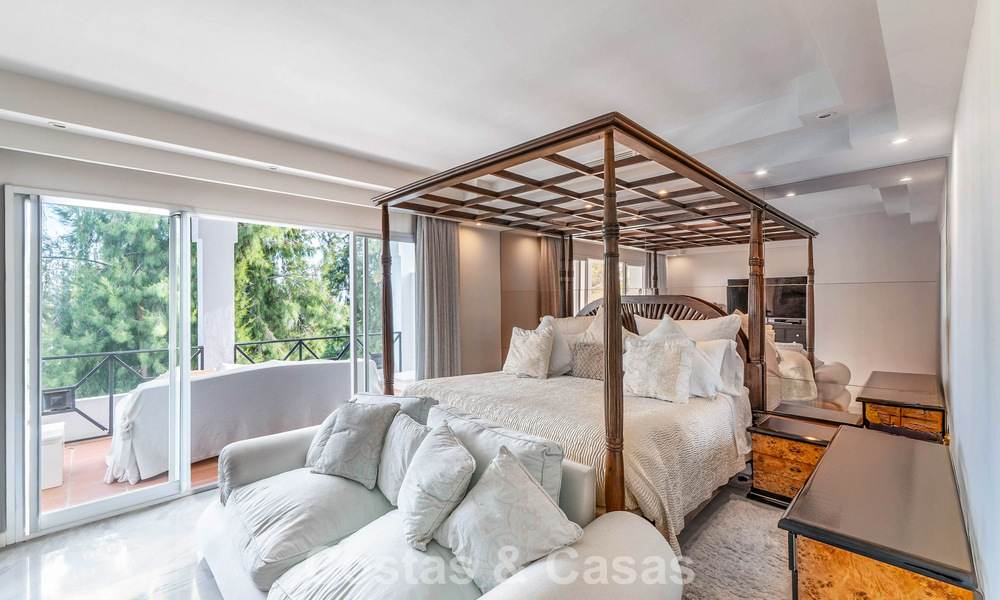 Charmant herenhuis met privézwembad te koop, in een gewilde golfenclave van La Quinta, Marbella - Benahavis 776639