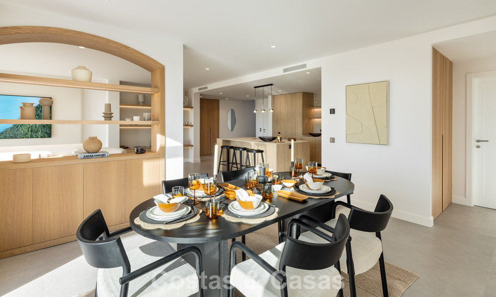 Luxueus gerenoveerd penthouse met panoramisch zeezicht te koop in Nueva Andalucia, Marbella 776798