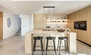 Luxueus gerenoveerd penthouse met panoramisch zeezicht te koop in Nueva Andalucia, Marbella 776800 