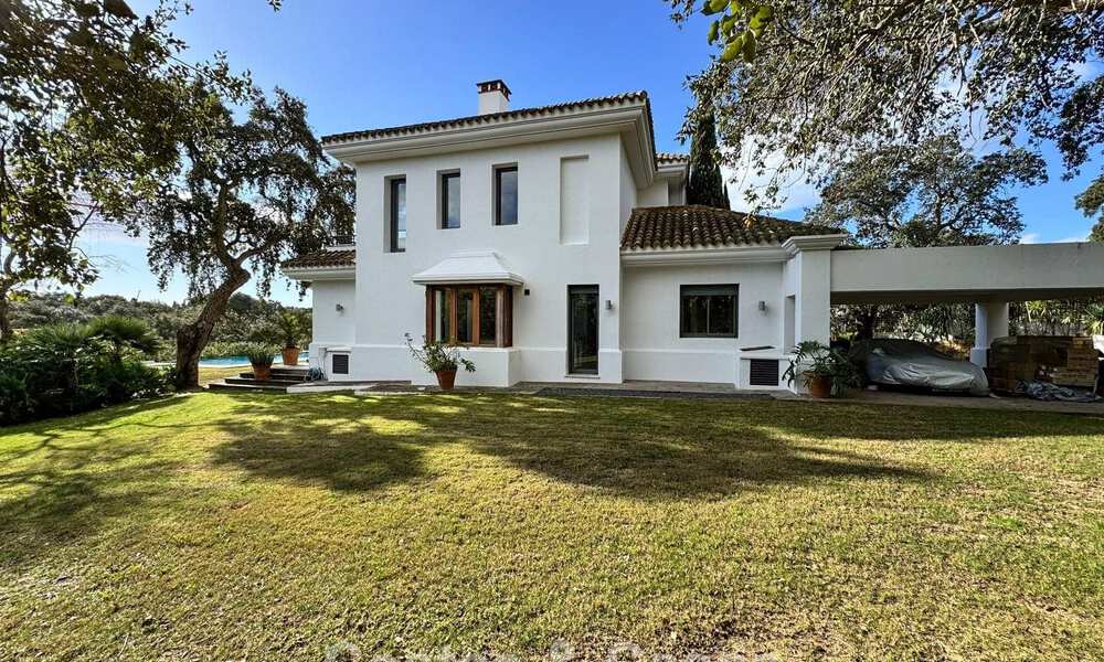 Fantastische luxevilla te koop omgeven door natuur in de exclusieve community van Valderrama in Sotogrande, Costa del Sol 776718