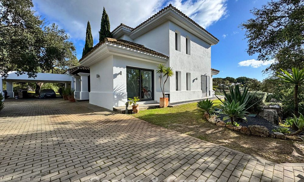 Fantastische luxevilla te koop omgeven door natuur in de exclusieve community van Valderrama in Sotogrande, Costa del Sol 776724