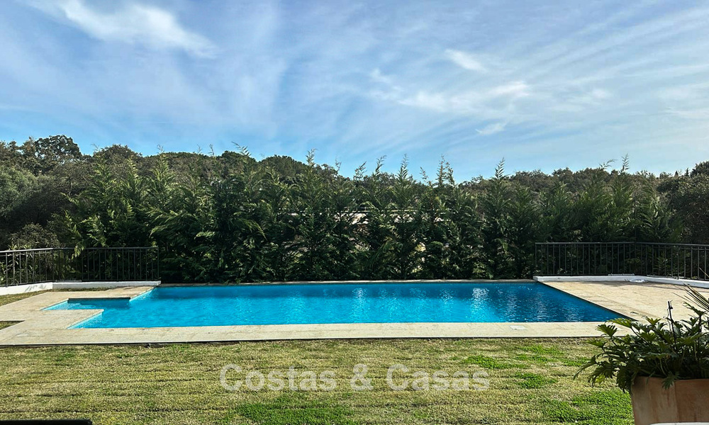 Fantastische luxevilla te koop omgeven door natuur in de exclusieve community van Valderrama in Sotogrande, Costa del Sol 776729