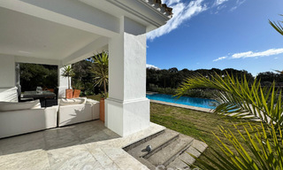 Fantastische luxevilla te koop omgeven door natuur in de exclusieve community van Valderrama in Sotogrande, Costa del Sol 776730 