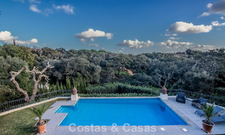 Fantastische luxevilla te koop omgeven door natuur in de exclusieve community van Valderrama in Sotogrande, Costa del Sol 776732 